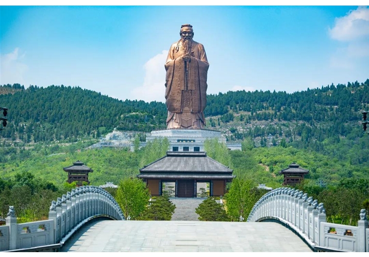 國(guó)慶：濟(jì)南曲阜泰山大裂谷三日游